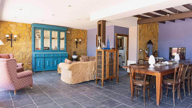 4 slaapkamer Landhuis Te koop