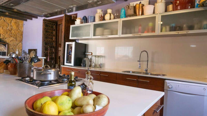 4 slaapkamer Landhuis Te koop