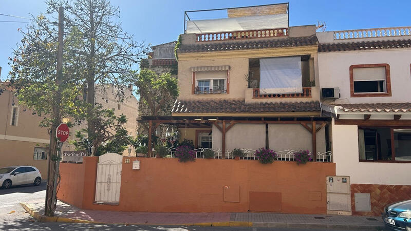 Villa for sale in Los Montesinos, Alicante