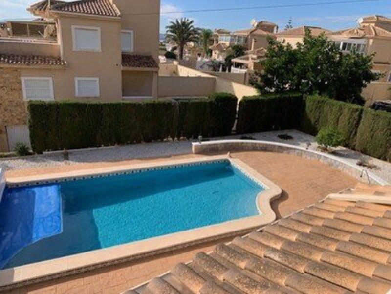 4 Cuarto Villa en venta