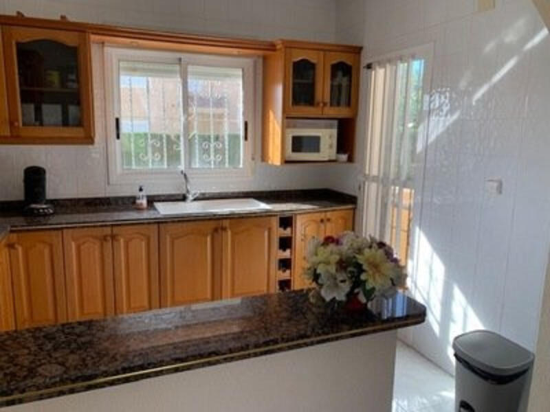 4 Cuarto Villa en venta