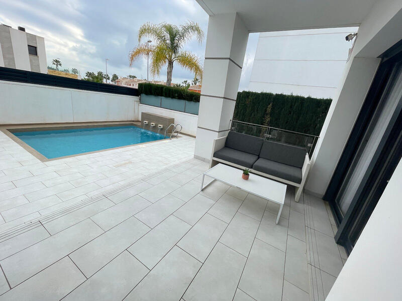 3 Cuarto Villa en venta