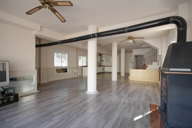 5 bedroom Villa for sale