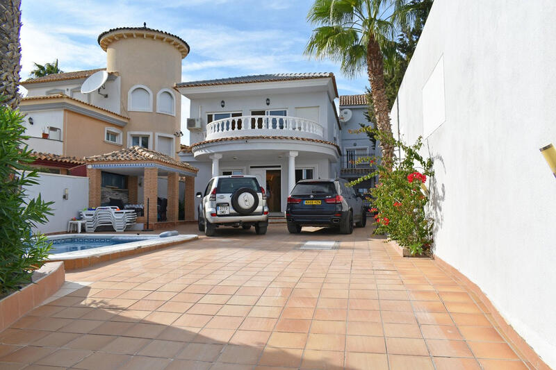 5 soverom Villa til salgs