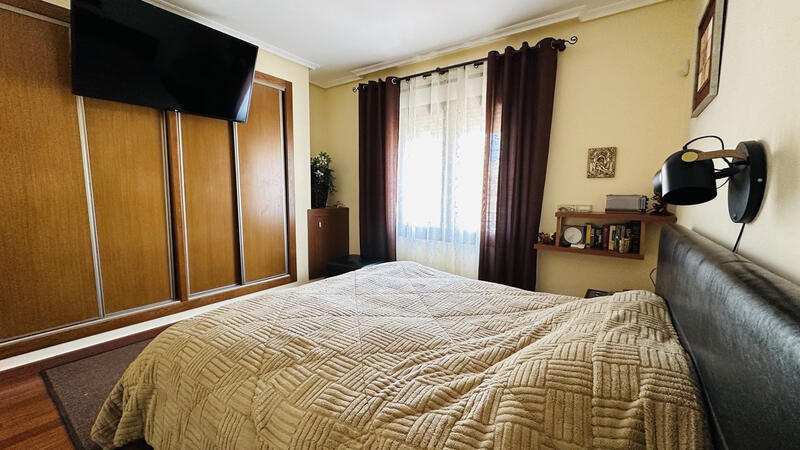 4 Cuarto Villa en venta