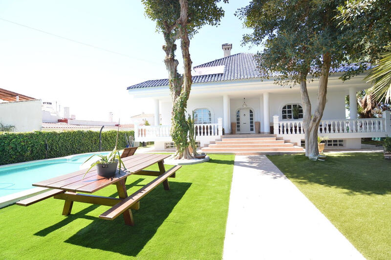 4 Schlafzimmer Villa zu verkaufen