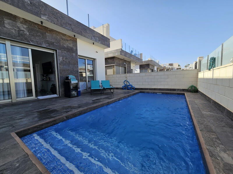 3 Cuarto Villa en venta