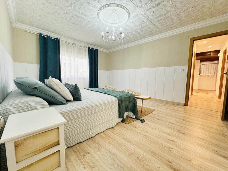 5 bedroom Villa for sale