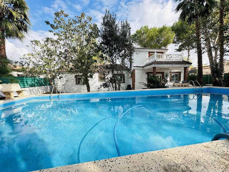 5 bedroom Villa for sale