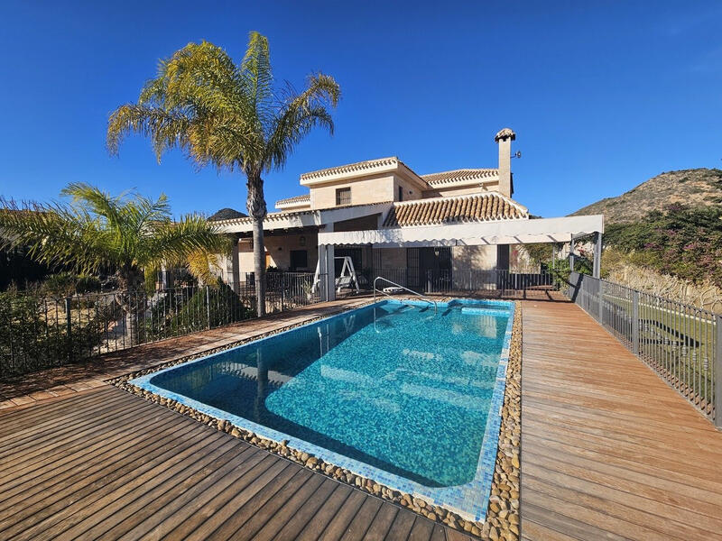 Villa for sale in Torrevieja, Alicante