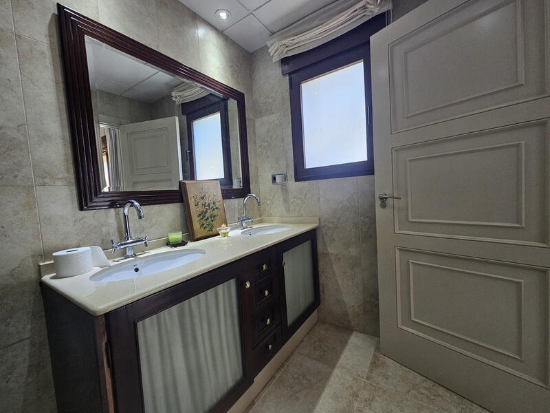 5 chambre Villa à vendre