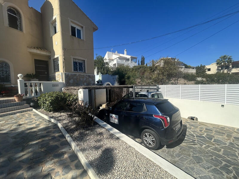 4 bedroom Villa for sale