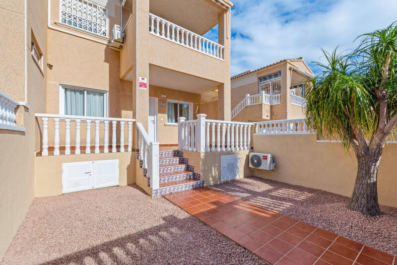 Rekkehus til salgs i Orihuela Costa, Alicante