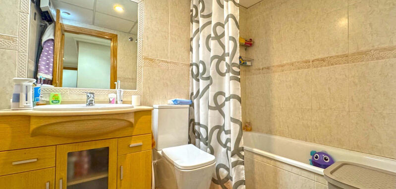 3 bedroom Apartment for sale