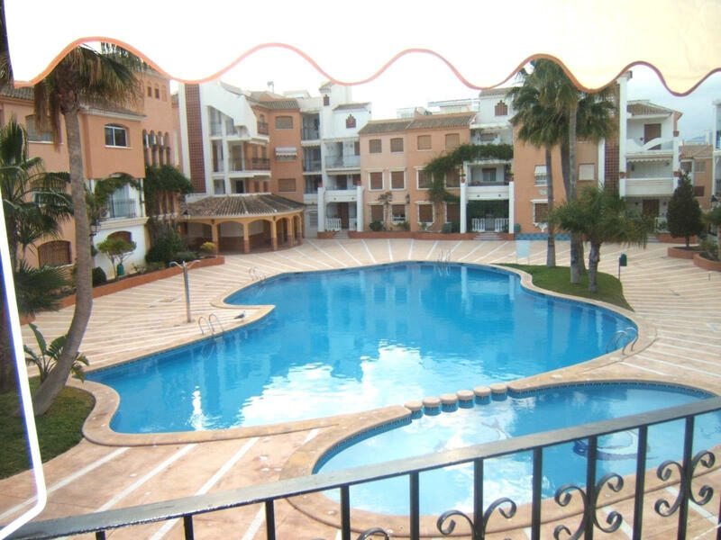 квартира продается в Torrevieja, Alicante