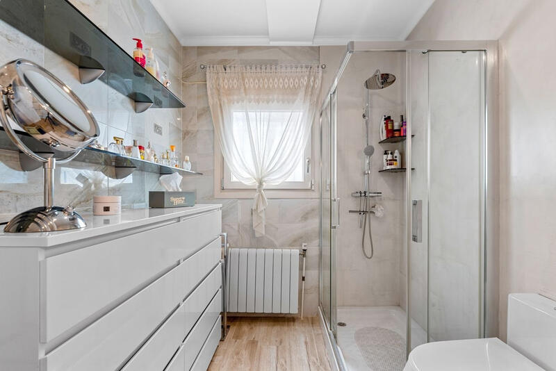 4 Schlafzimmer Villa zu verkaufen