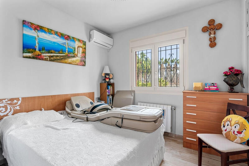 4 Schlafzimmer Villa zu verkaufen