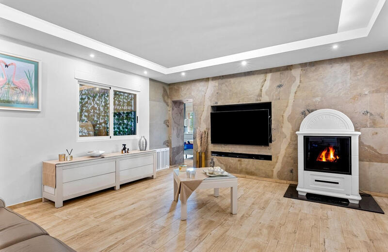 4 Schlafzimmer Villa zu verkaufen