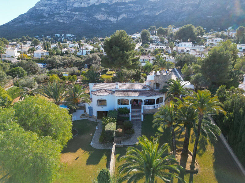3 Cuarto Villa en venta