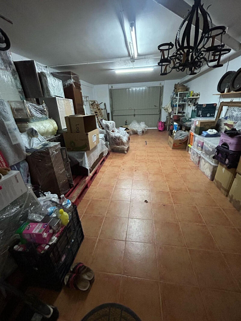 4 slaapkamer Gezinswoning Te koop