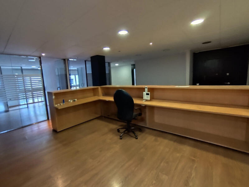 7 bedroom Apartment for sale