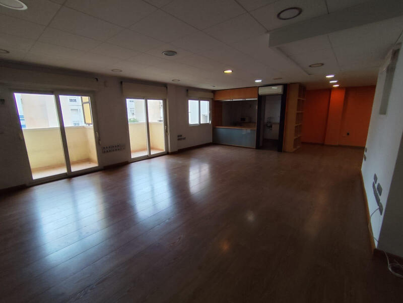 7 bedroom Apartment for sale