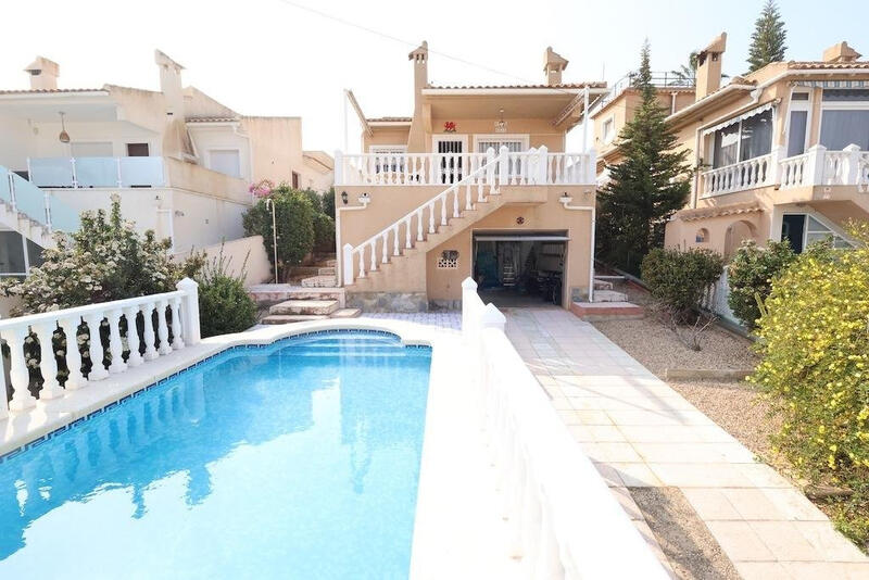 Villa til salgs i Orihuela, Alicante