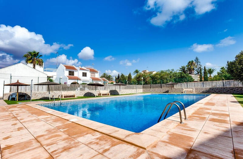 городская тюрьма продается в Torrevieja, Alicante