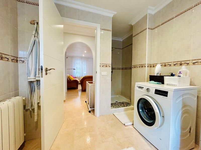4 Schlafzimmer Villa zu verkaufen