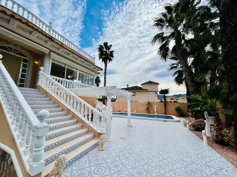 4 Schlafzimmer Villa zu verkaufen