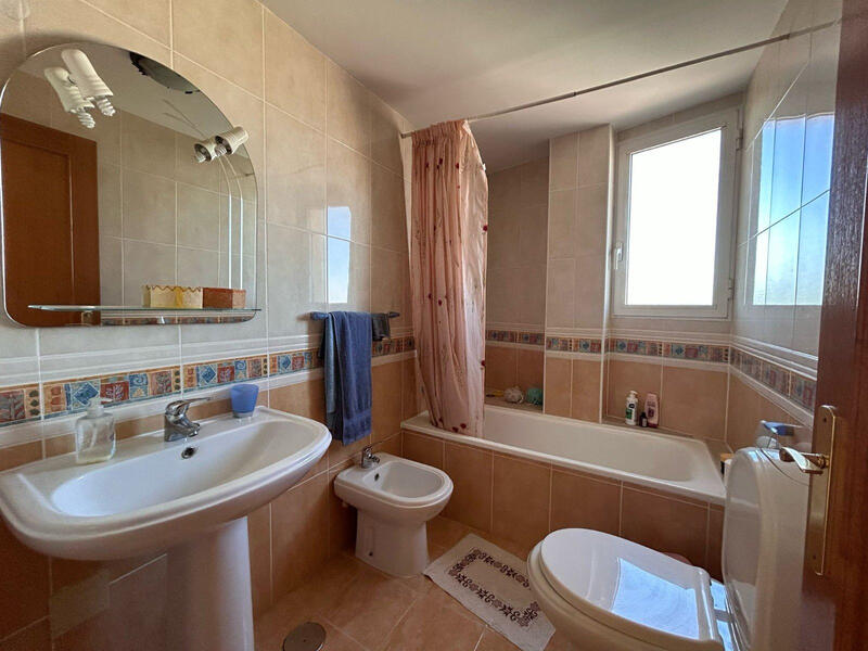 3 bedroom Townhouse for sale
