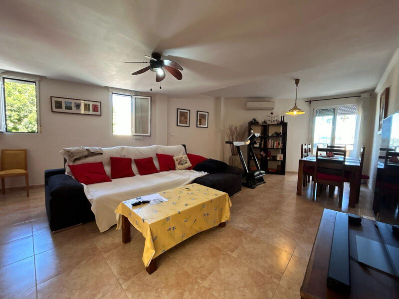 3 bedroom Townhouse for sale
