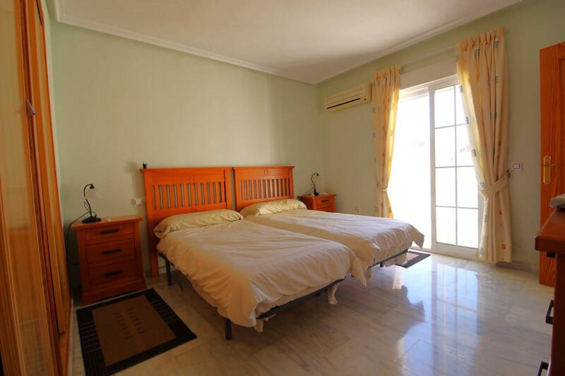 5 bedroom Villa for sale