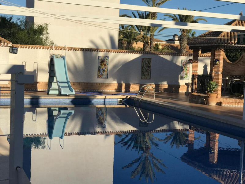 6 soveværelse Villa til salg
