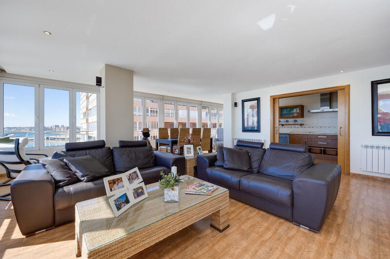 3 bedroom Apartment for sale
