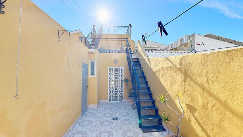 4 Cuarto Villa en venta