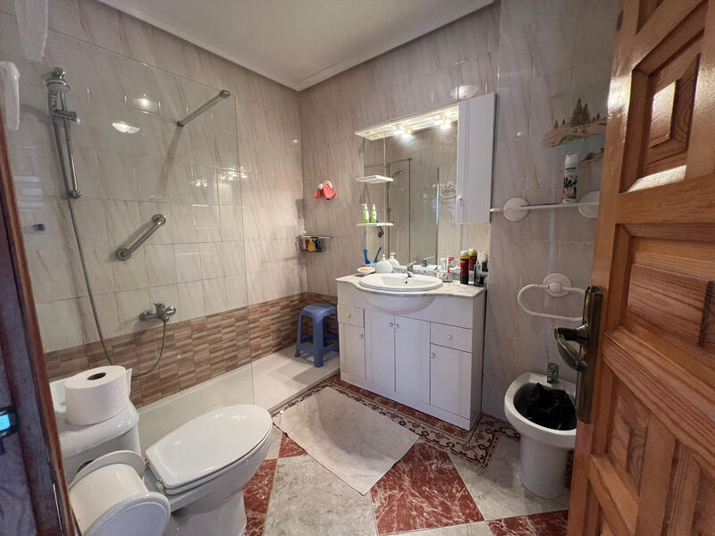 3 bedroom Townhouse for sale
