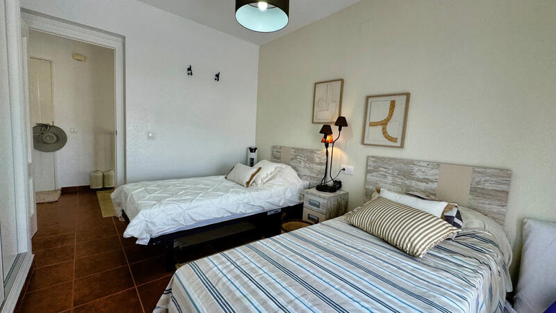 2 Cuarto Villa en venta