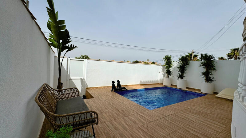 2 Cuarto Villa en venta