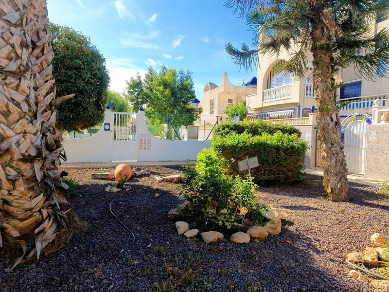 2 bedroom Townhouse for sale