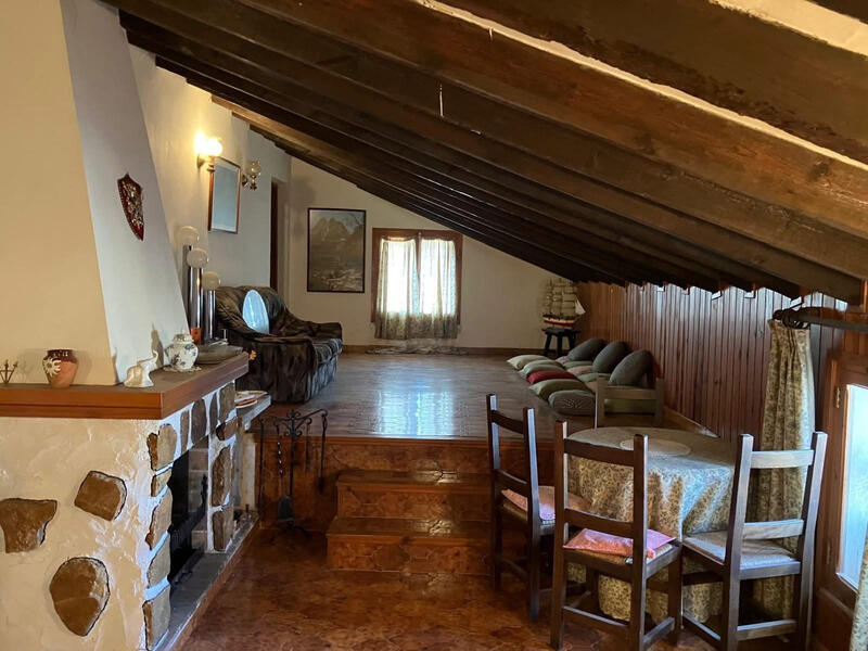 6 Schlafzimmer Stadthaus zu verkaufen