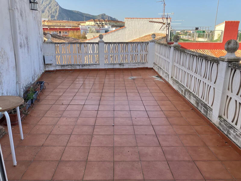 6 Schlafzimmer Stadthaus zu verkaufen