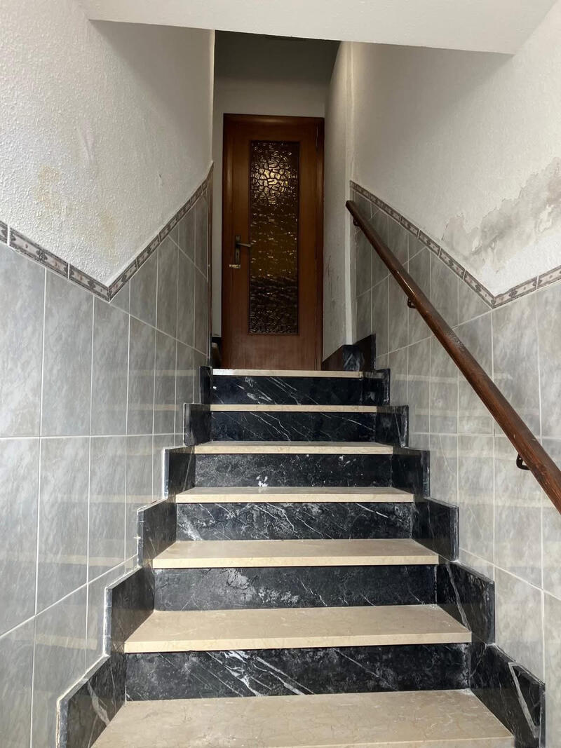 6 Schlafzimmer Stadthaus zu verkaufen