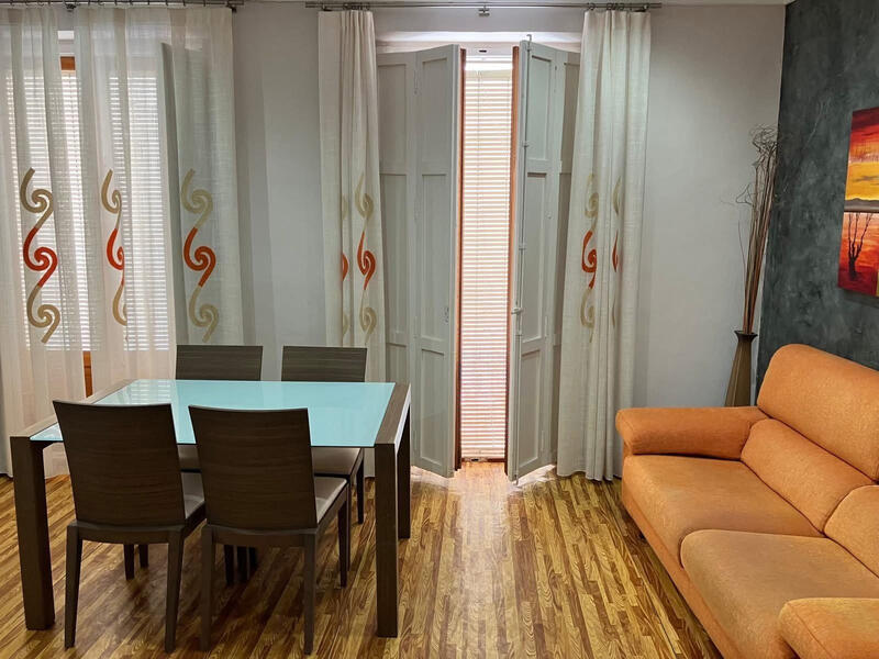 6 Schlafzimmer Stadthaus zu verkaufen