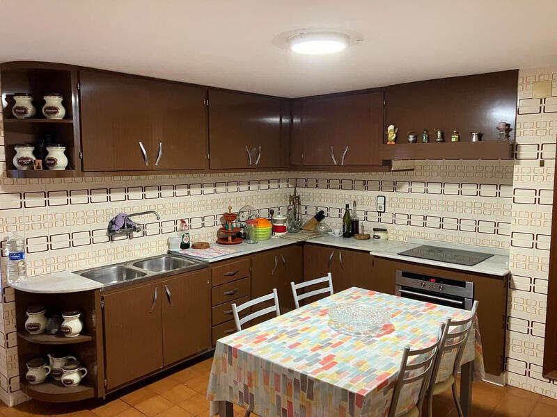 6 Schlafzimmer Stadthaus zu verkaufen
