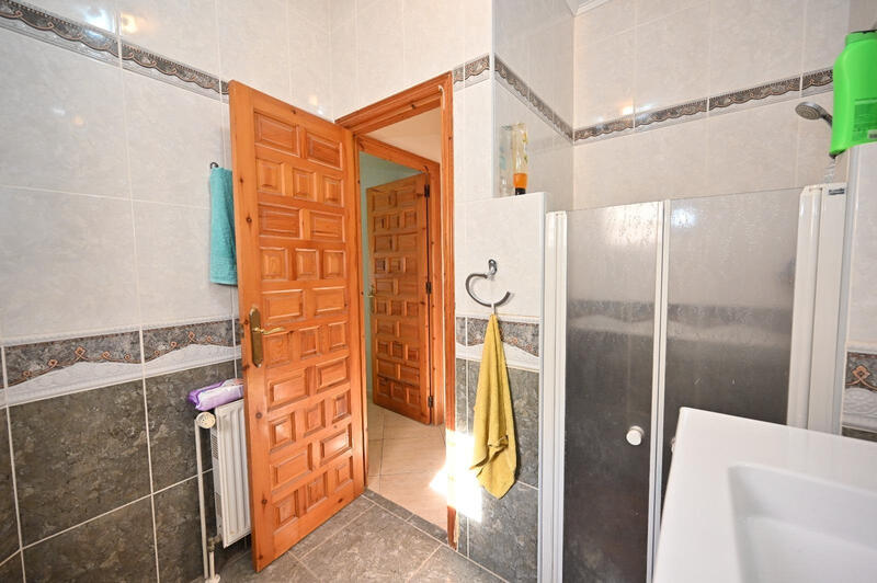 2 Schlafzimmer Stadthaus zu verkaufen