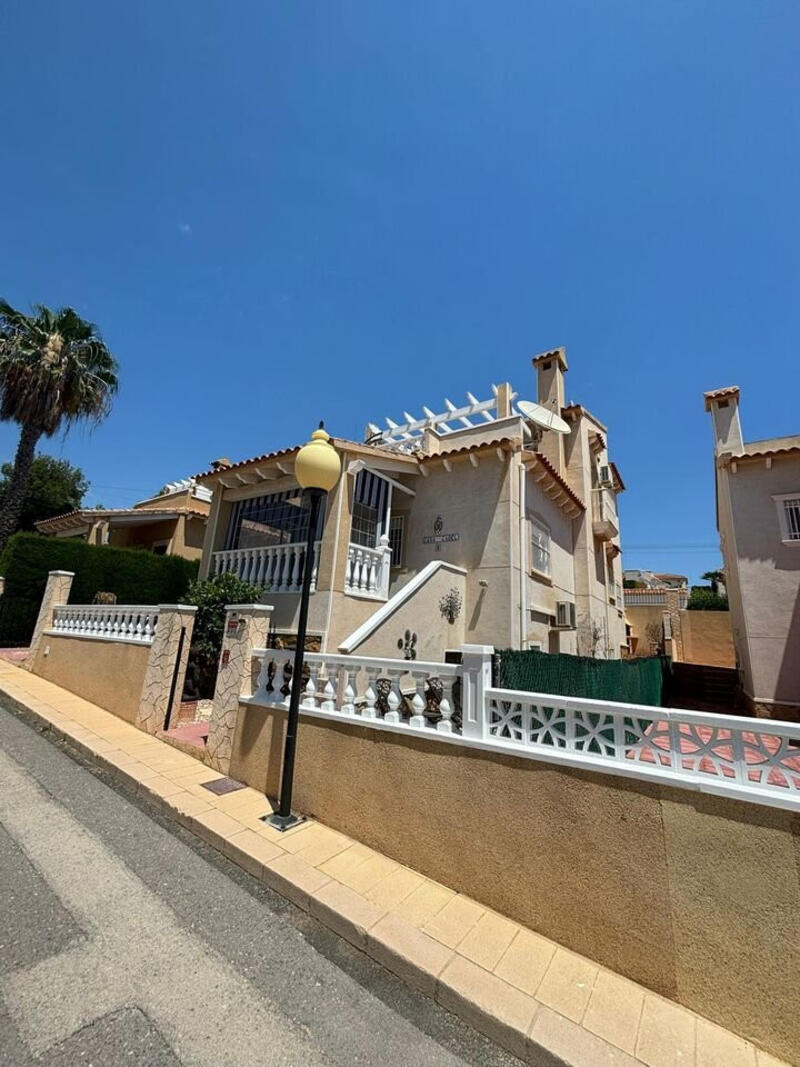 3 Cuarto Villa en venta