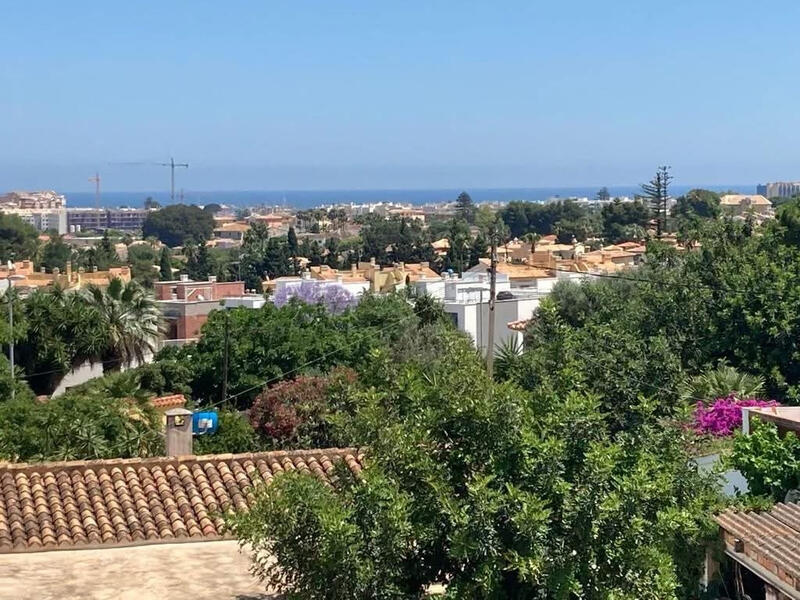 Villa til salg i Denia, Alicante