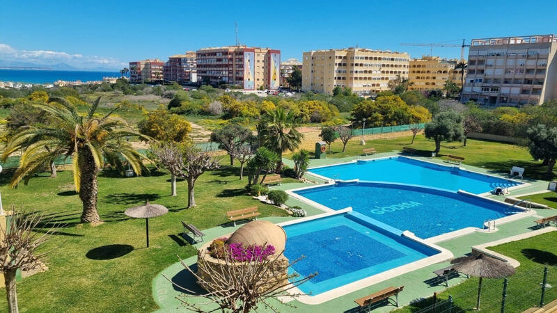 Villa till salu i Torrevieja, Alicante