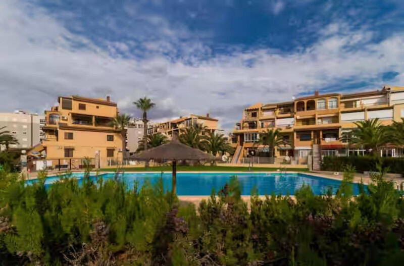 Leilighet til salgs i Torrevieja, Alicante